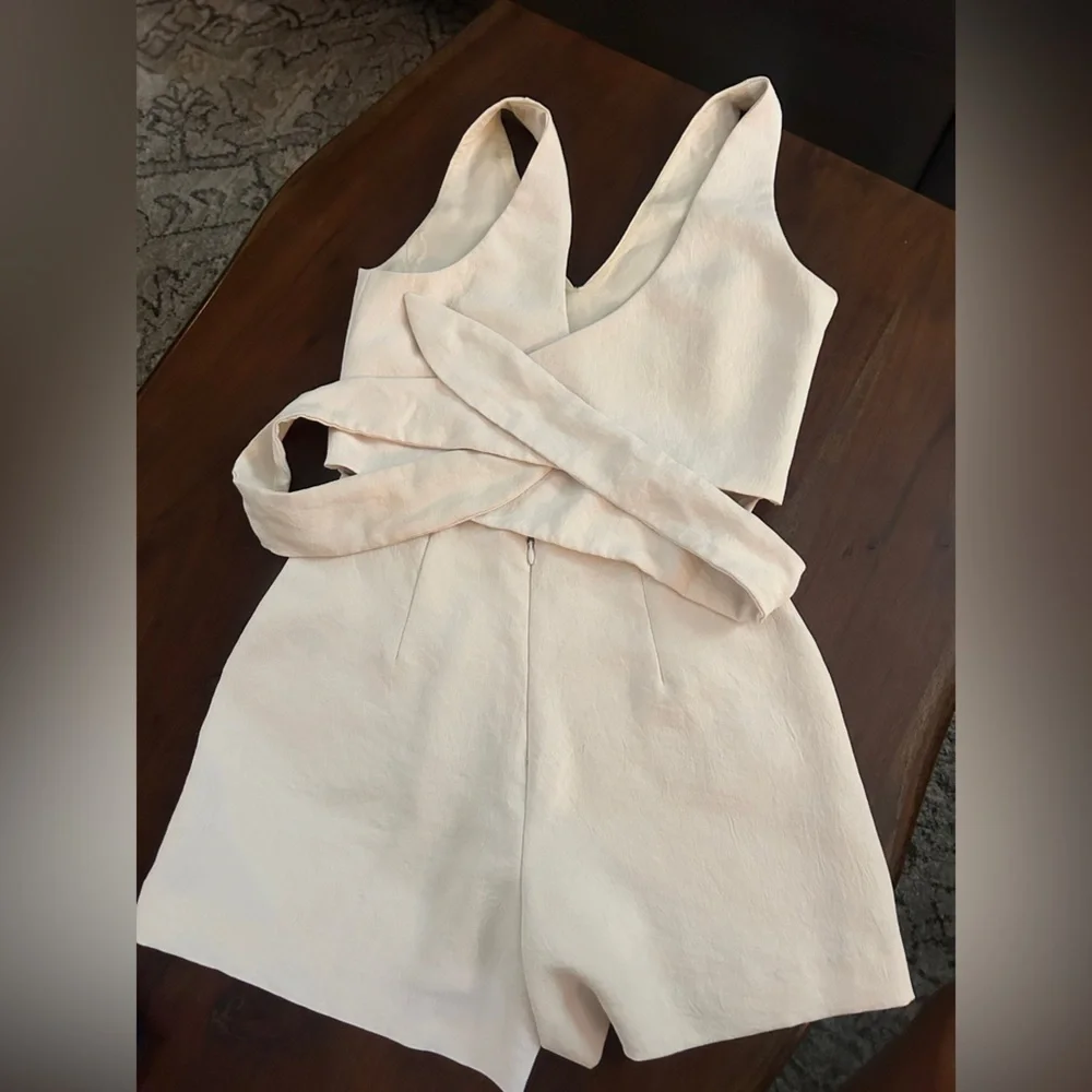 Aritzia Wilfred Écoulement Romper Size 0 • light birch - Picture 7 of 11